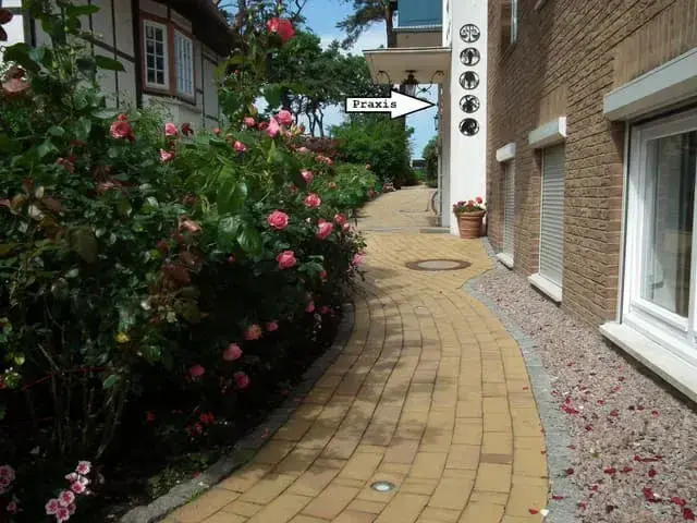 der Eingang zur Praxis